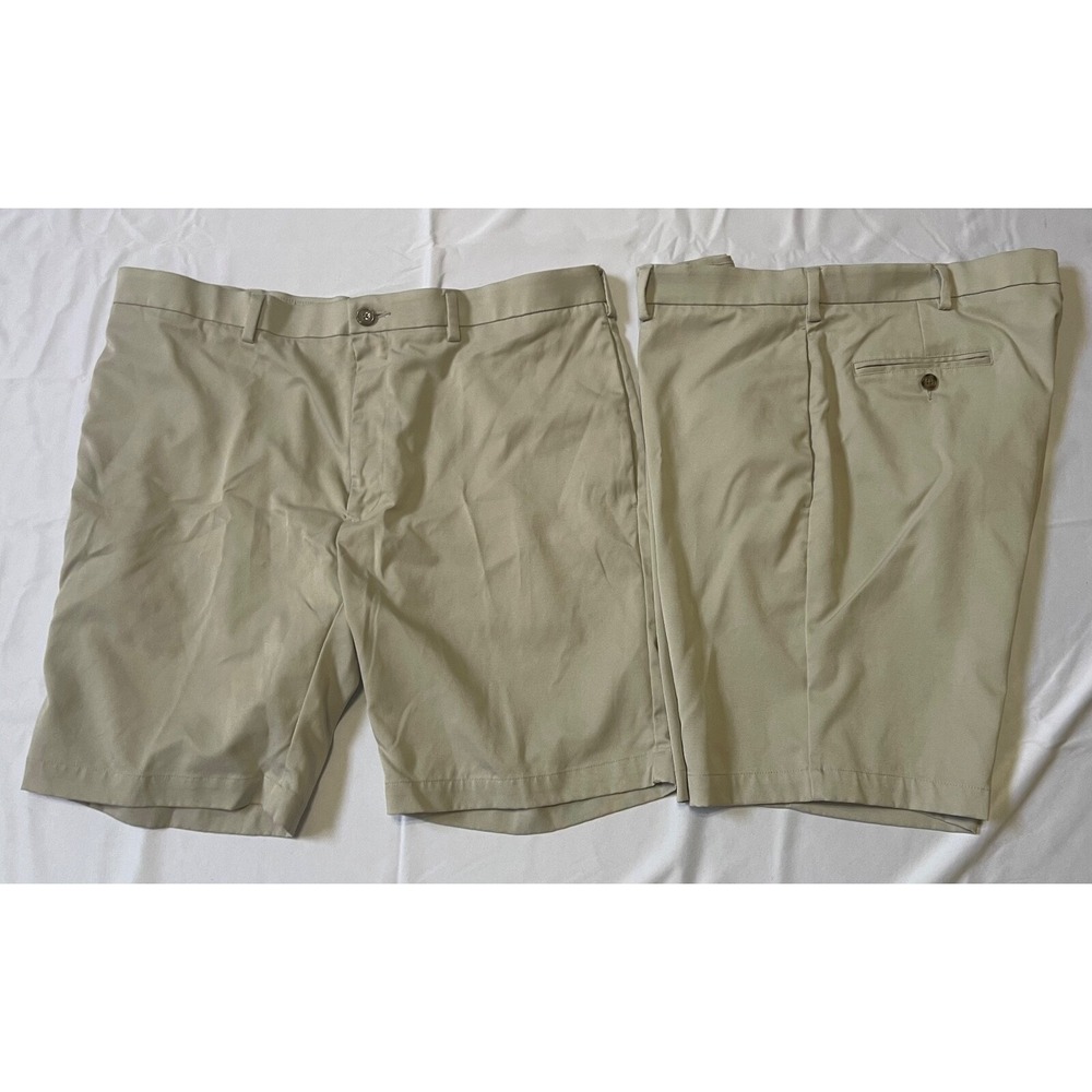 Roundtree & Yorke Shorts Mens 40 Chino Khaki Tan Casual Stretch. LOT OF 2